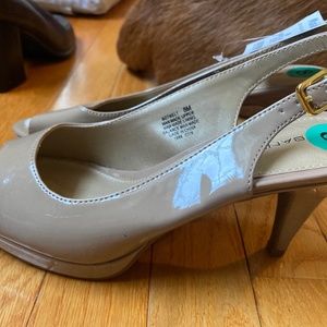 Platform pump…NEVER worn!